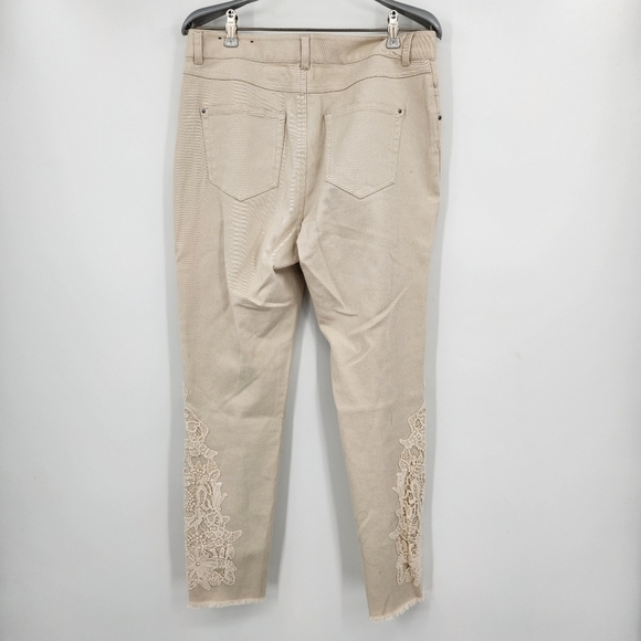 John Mark Embroidered Raw Hem Crop Jean Womens Size 10 Beige Denim - Picture 5 of 6